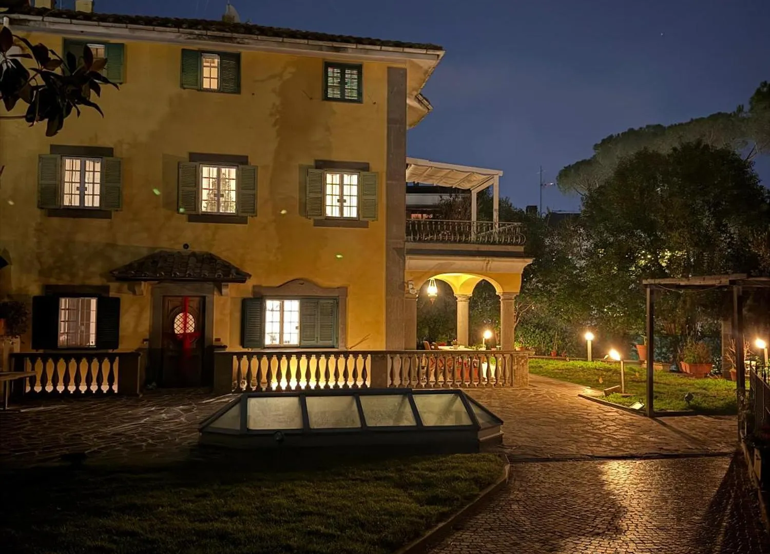 Luxury Apartment In Villa Rome 0*,  Italie